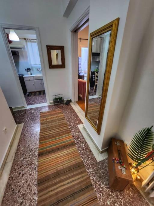 Apartment Ilyssos - Boho Stylish Apt- Hilton Area Athen