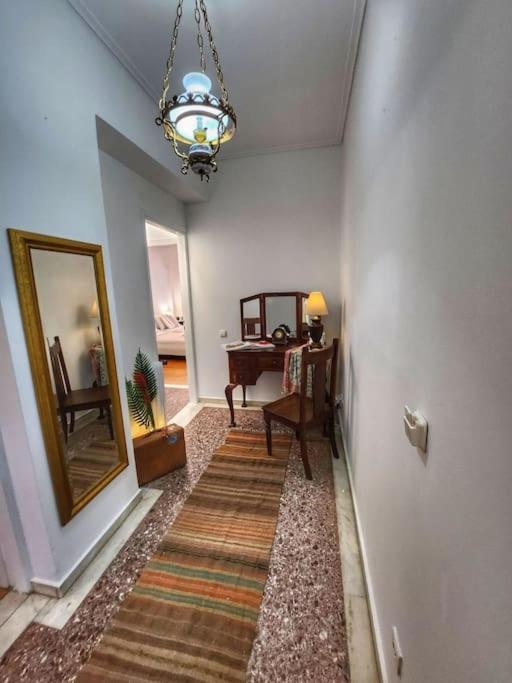 Ilyssos - Boho Stylish Apt- Hilton Area Athen